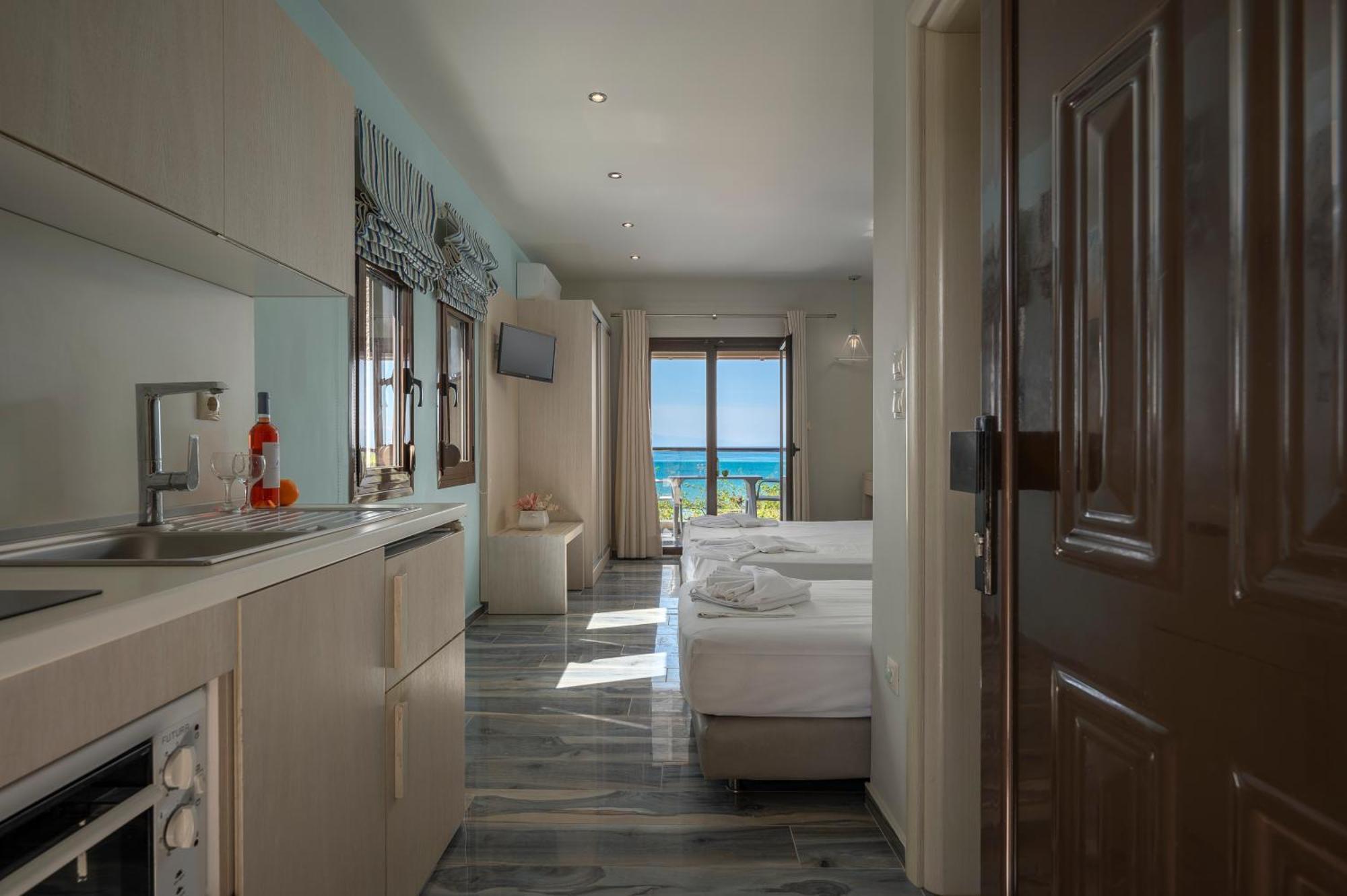 Alkioni By The Sea סיווירי